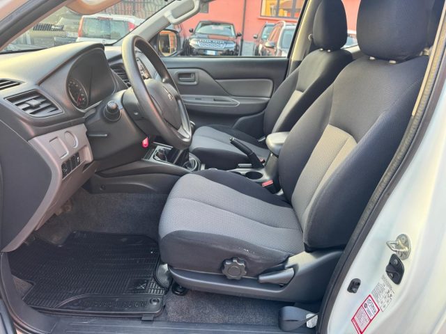 MITSUBISHI L200 usata, con Touch screen