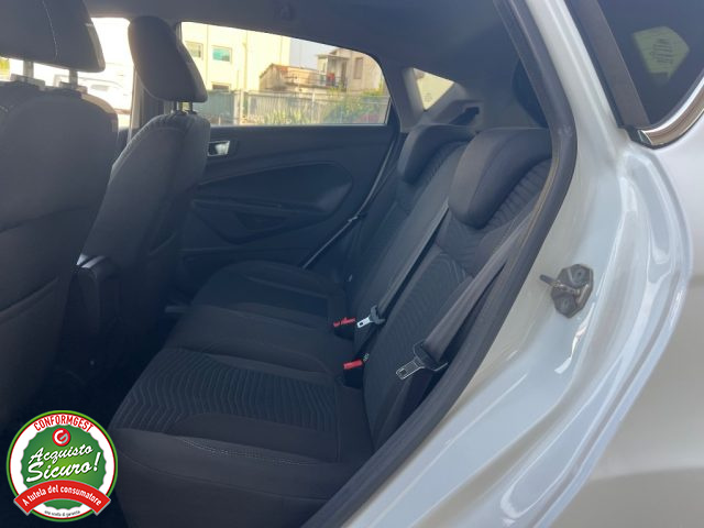 FORD Fiesta usata, con ESP