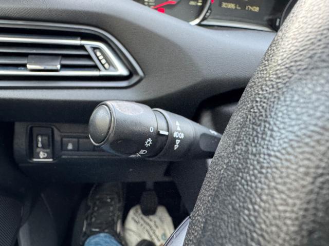 PEUGEOT 308 usata, con Servosterzo