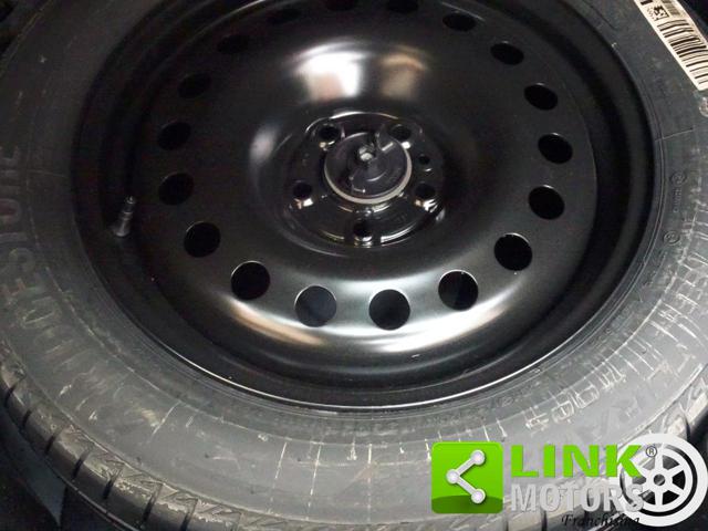 JEEP Renegade usata, con USB