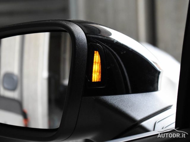 VOLKSWAGEN Golf usata, con Sensore di pioggia