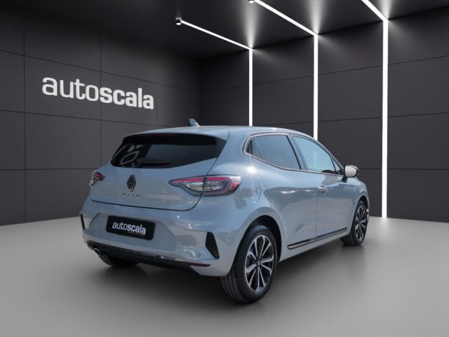 RENAULT Clio usata, con Autoradio