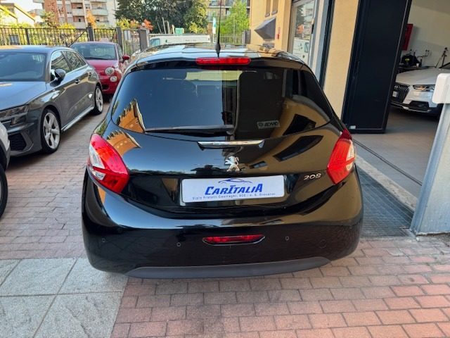 PEUGEOT 208 usata, con Alzacristalli elettrici