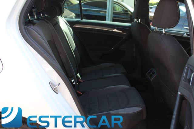 VOLKSWAGEN Golf usata, con Sedile posteriore sdoppiato