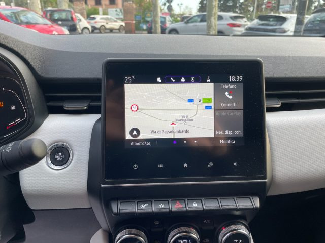 RENAULT Clio usata, con Touch screen