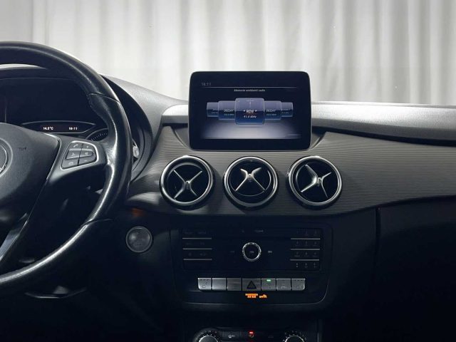 MERCEDES-BENZ B 200 usata, con Sedile posteriore sdoppiato