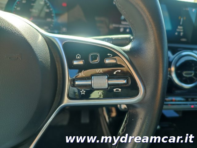 MERCEDES-BENZ CLA 200 usata, con Airbag testa