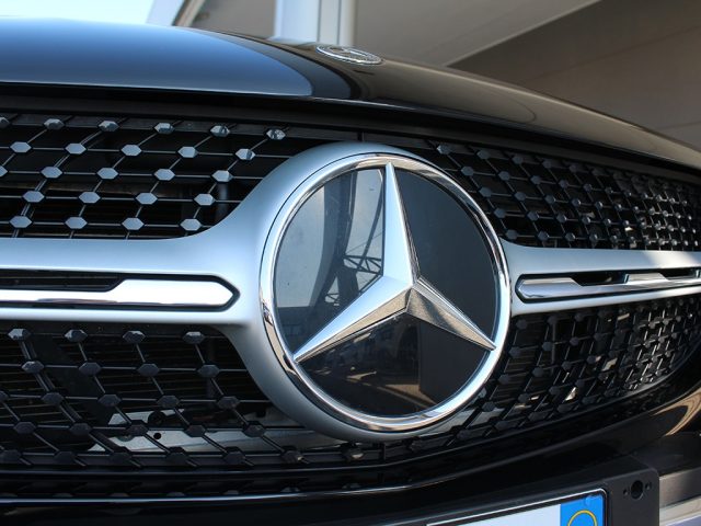 MERCEDES-BENZ GLC 300 usata, con Sensori di parcheggio posteriori