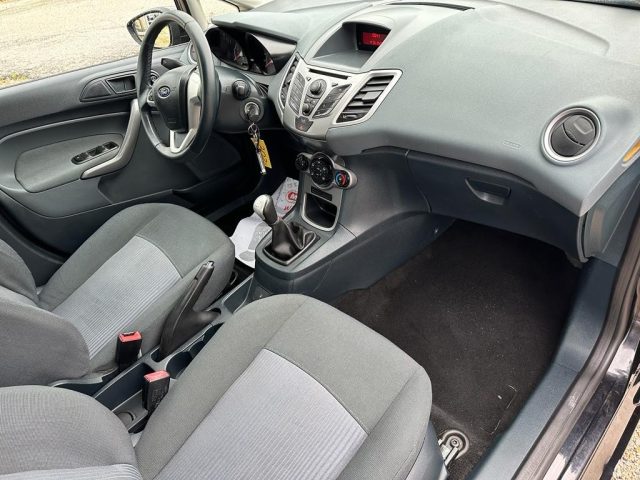 FORD Fiesta usata, con ESP