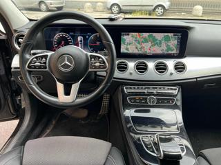 MERCEDES-BENZ E 220 usata, con Chiusura centralizzata