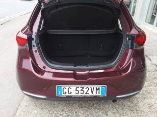 MAZDA 2 usata, con Volante in pelle