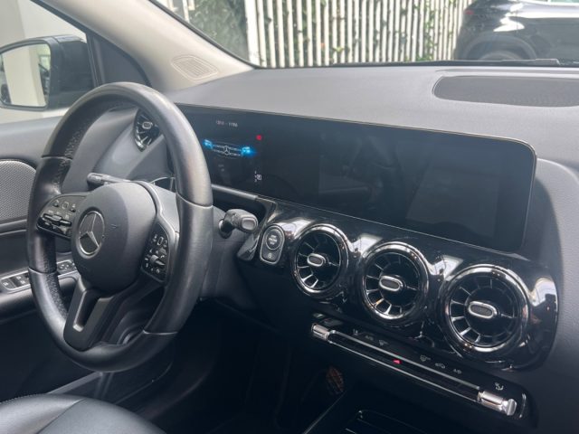 MERCEDES-BENZ GLA 180 usata, con Climatizzatore