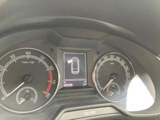 SKODA Octavia usata, con Park Distance Control