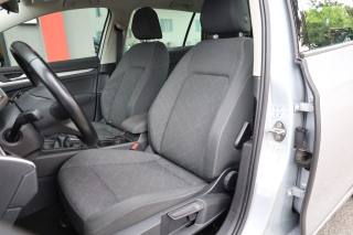 VOLKSWAGEN Golf usata, con Carica per smartphone a induzione