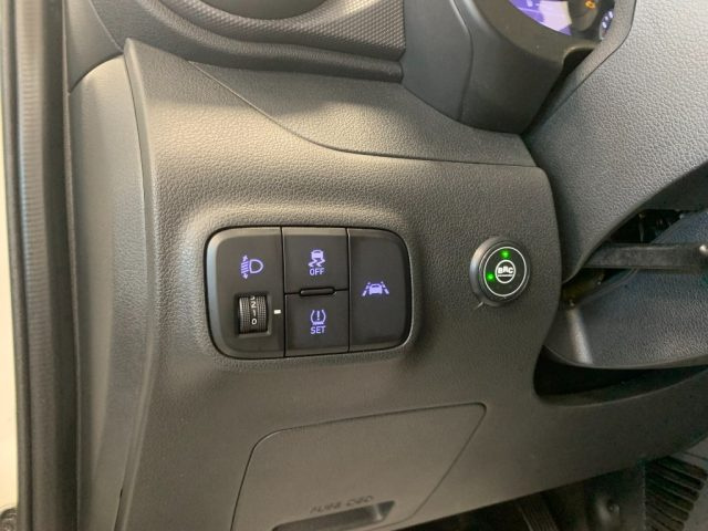 HYUNDAI i10 usata, con ESP