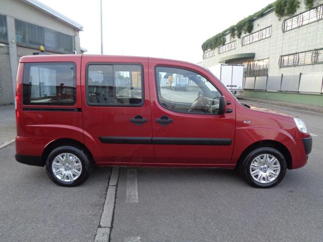 FIAT Doblo usata, con Sedile posteriore sdoppiato