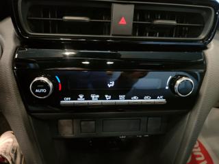TOYOTA Yaris Cross usata, con Controllo automatico clima