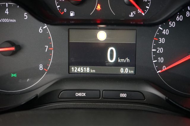 OPEL Grandland X usata, con Schermo multifunzione interamente digitale