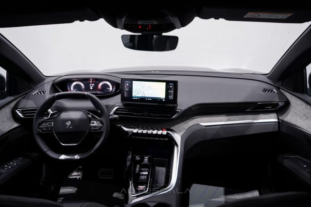 PEUGEOT 3008 usata, con Apple CarPlay