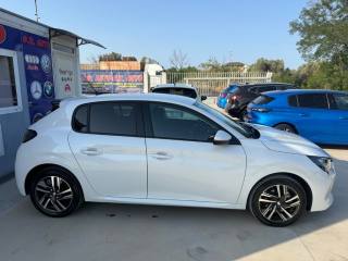 PEUGEOT 208 usata, con Autoradio