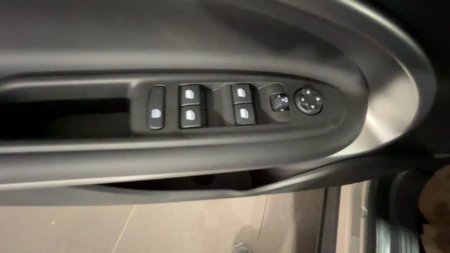 JEEP Avenger usata, con Servosterzo