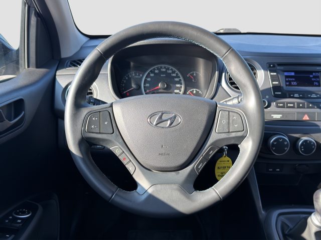 HYUNDAI i10 usata 12
