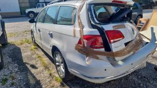 VOLKSWAGEN Passat Variant usata, con Airbag laterali