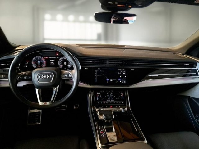 AUDI Q8 usata, con Chiusura centralizzata