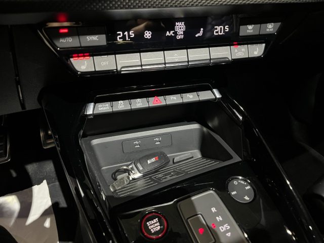 AUDI RS3 usata, con USB