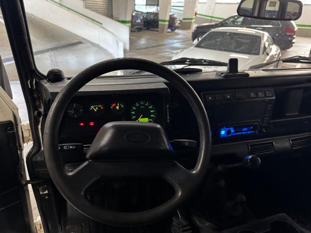 LAND ROVER Defender usata 16