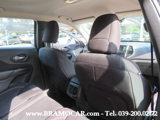 JEEP Cherokee usata, con Bluetooth
