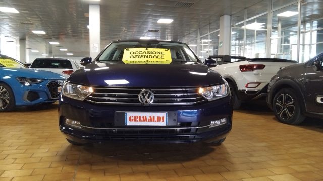 VOLKSWAGEN Passat usata, con Airbag