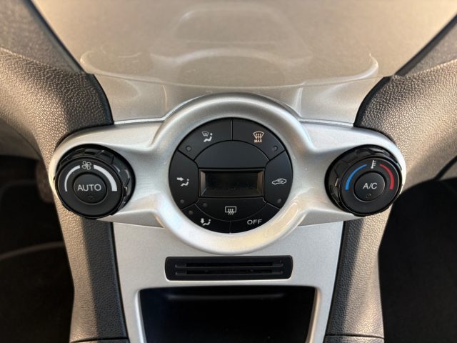 FORD Fiesta usata, con Lettore CD