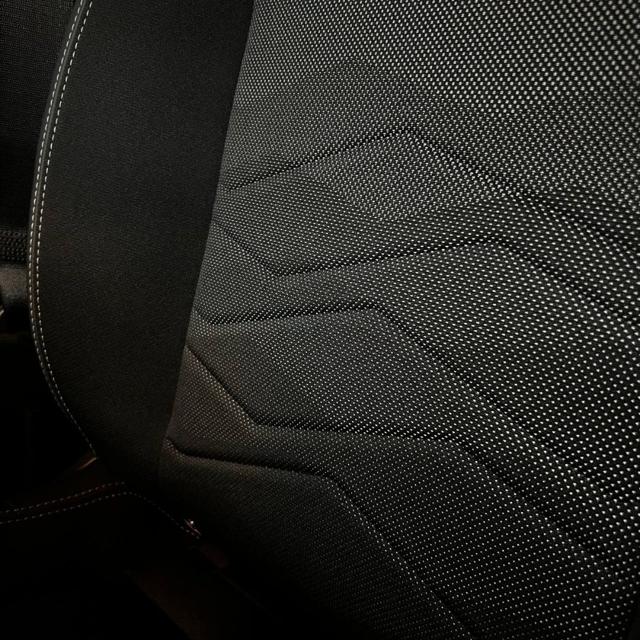 JEEP Avenger usata, con Controllo automatico clima