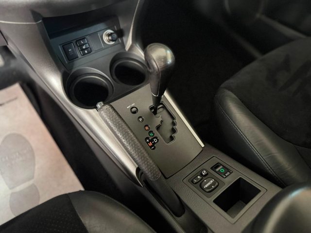 TOYOTA RAV 4 usata, con Volante in pelle