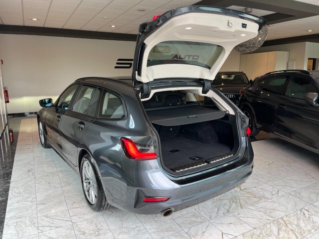 BMW 318 usata, con Park Distance Control