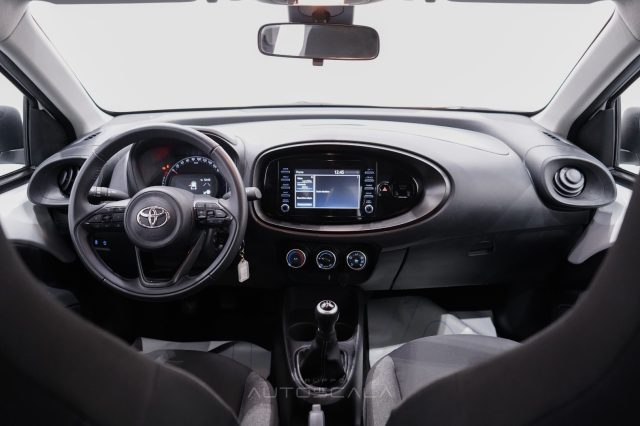 TOYOTA Aygo X usata 21