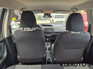 TOYOTA Yaris usata, con Lettore CD