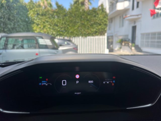 PEUGEOT 2008 usata, con Fari Xenon