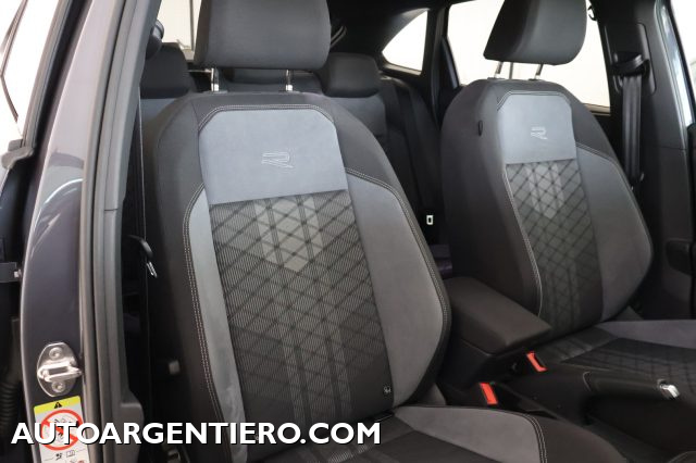 VOLKSWAGEN Taigo usata, con Isofix