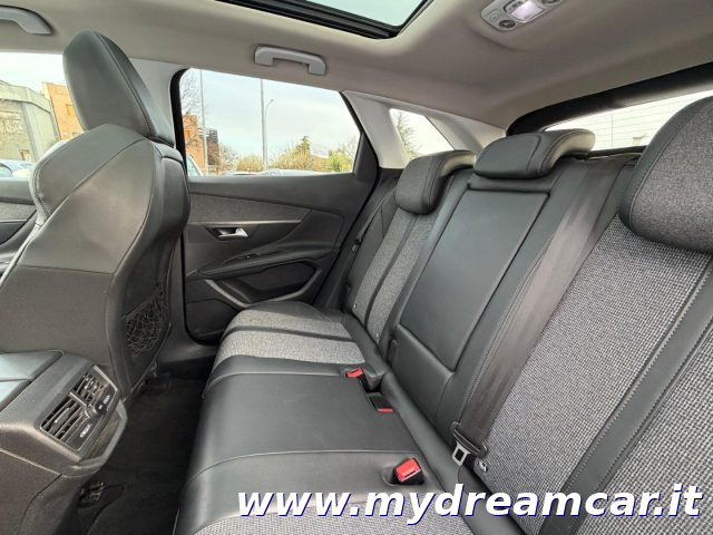 PEUGEOT 3008 usata, con Fendinebbia