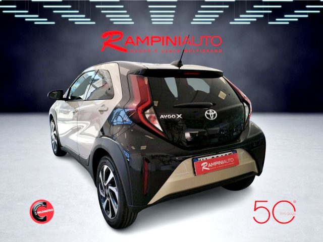 TOYOTA Aygo X usata 8
