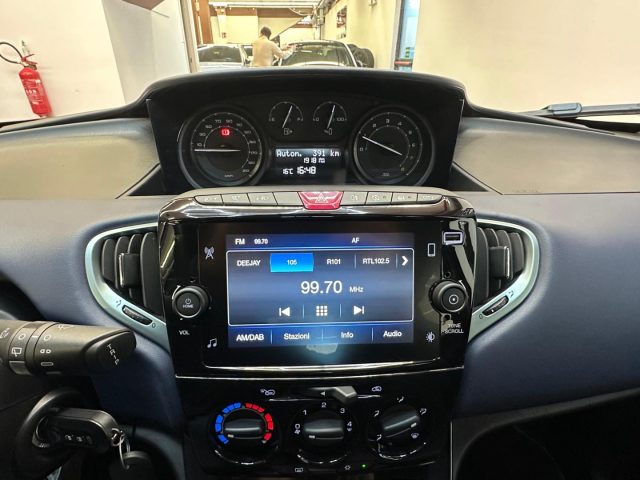 LANCIA Ypsilon usata, con ESP