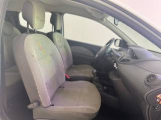 RENAULT Twingo usata 4