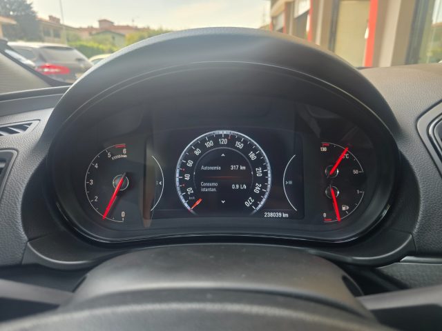 OPEL Insignia usata, con Sensori di parcheggio anteriori