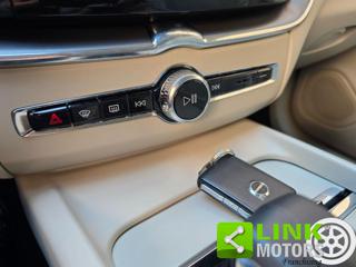 VOLVO XC60 usata, con Volante in pelle