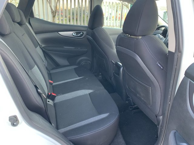 NISSAN Qashqai usata, con Controllo automatico clima