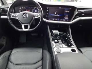 VOLKSWAGEN Touareg usata, con Autoradio