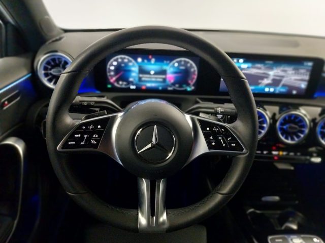 MERCEDES-BENZ A 180 usata, con Sistema di navigazione