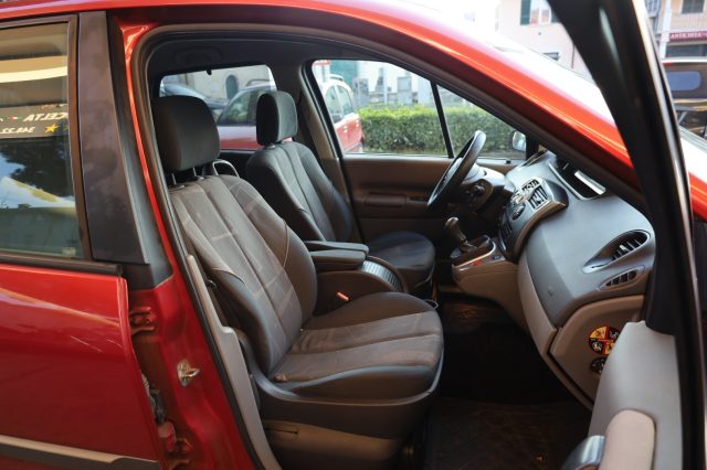 RENAULT Scenic usata 63